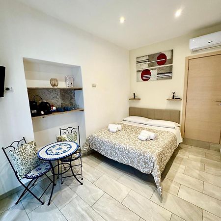 Casa Barbara 15-17 Apartment คาตาเนีย ภายนอก รูปภาพ